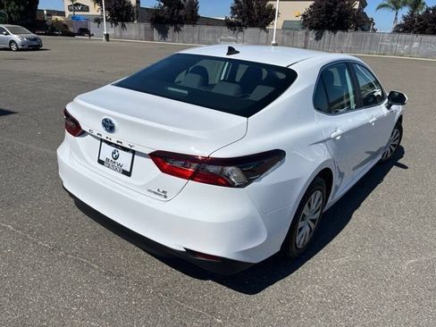 Used 2024 Toyota Camry LE FWD image 4