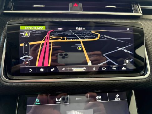 Used 2020 Land Rover Range Rover Velar S AWD/4WD image 22