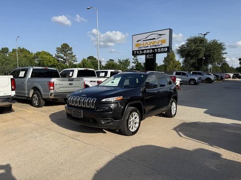 Used 2014 Jeep Cherokee Latitude FWD image 41