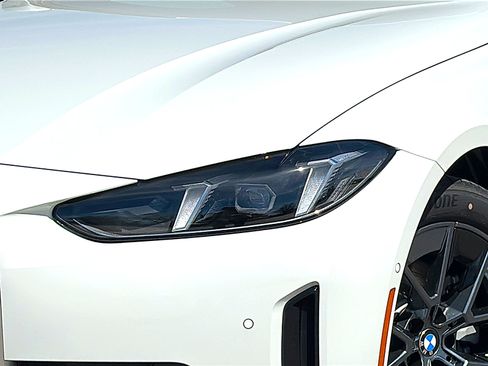 New 2026 BMW i4 eDrive40 w/ Premium Package RWD image 4