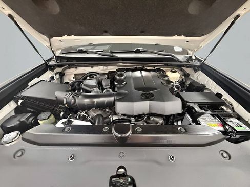 Used 2021 Toyota 4Runner Limited AWD/4WD image 23