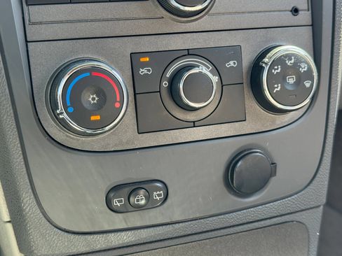 Used 2010 Chevrolet HHR LS FWD image 37