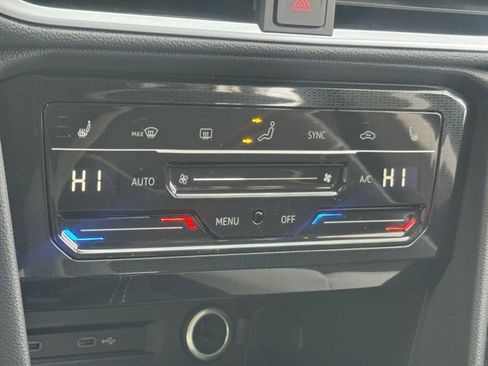 New 2026 Volkswagen Taos SE image 31