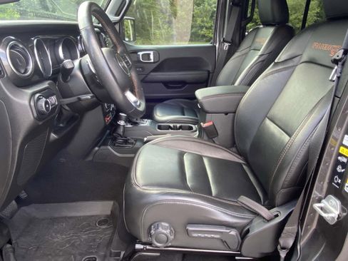 Used 2022 Jeep Wrangler Unlimited Rubicon w/ Trailer Tow Package image 16