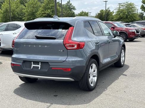 Used 2020 Volvo XC40 T5 Momentum w/ Protection Package Premier AWD/4WD image 2
