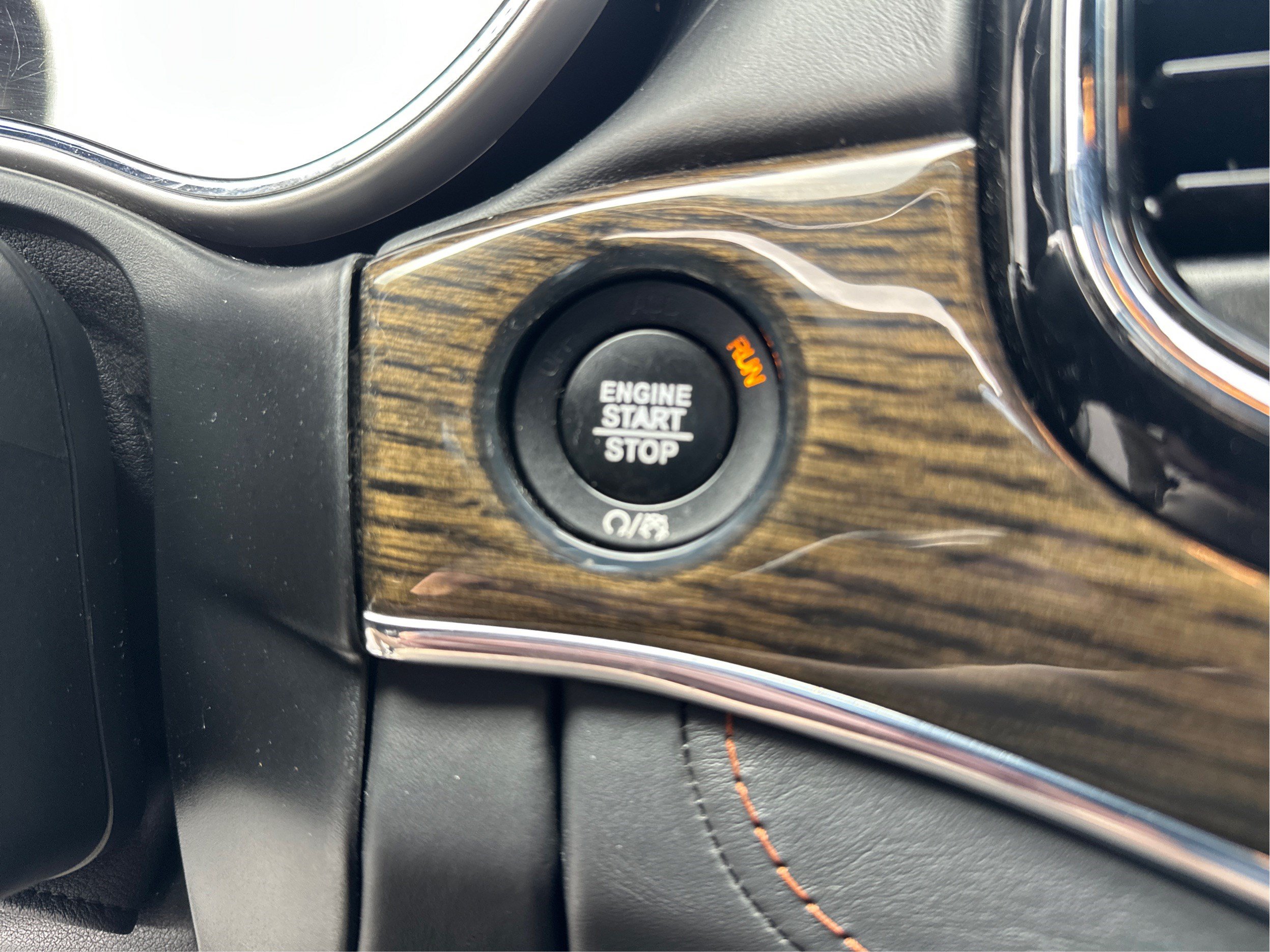 Used 2019 Jeep Grand Cherokee Summit AWD/4WD image 34