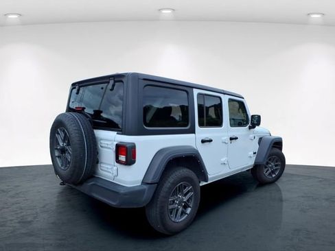 Used 2024 Jeep Wrangler Unlimited Sport AWD/4WD image 8