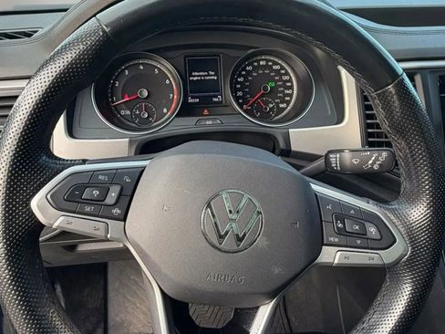 Used 2021 Volkswagen Atlas SE w/ Panoramic Sunroof Package FWD image 17