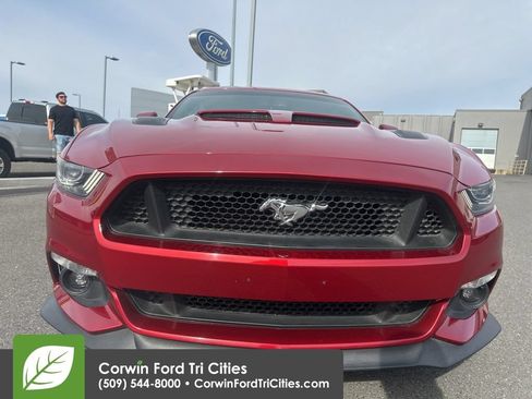 Used 2017 Ford Mustang GT Premium w/ GT Performance Package RWD image 9