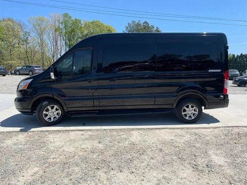 Used 2018 Ford Transit 250 148 Medium Roof RWD image 4