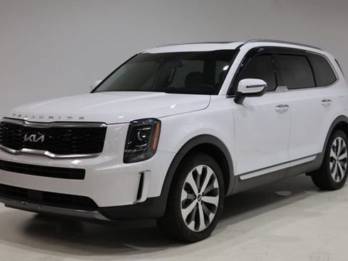 Used 2022 Kia Telluride S AWD/4WD image 3