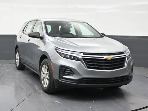 Used 2024 Chevrolet Equinox LS FWD image 7