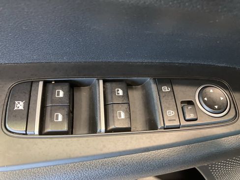 Used 2021 Kia Forte LXS image 12