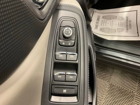 Used 2022 Subaru Forester Limited image 18