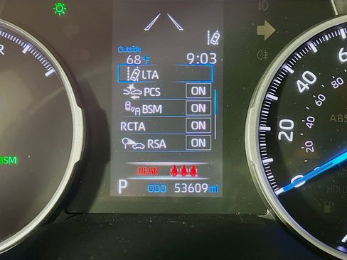 Used 2021 Toyota RAV4 XLE w/ XLE Grade Weather Package AWD/4WD image 13
