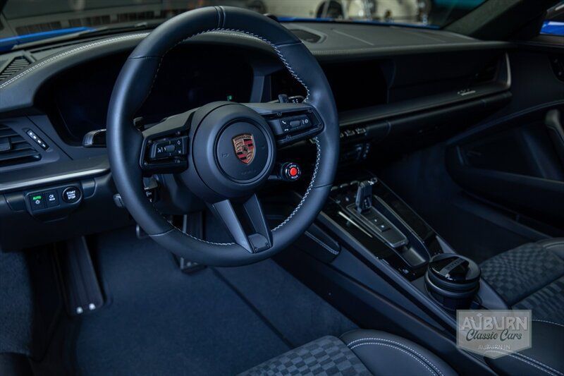 Used 2026 Porsche 911 Carrera GTS RWD image 26