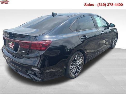 Used 2022 Kia Forte GT-Line w/ GT-Line Premium Package FWD image 5