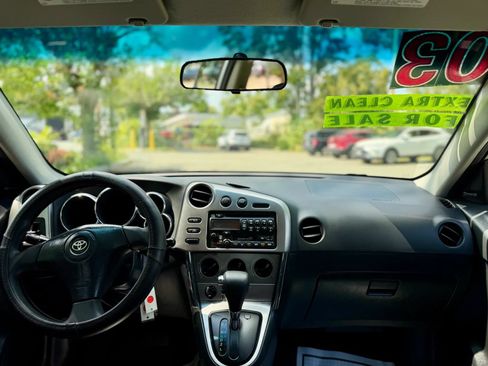 Used 2003 Toyota Matrix FWD image 11
