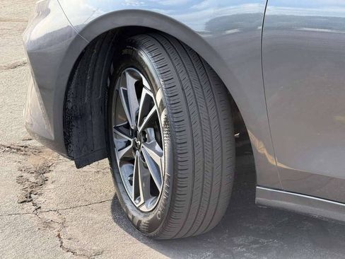 Used 2024 Kia Forte LXS w/ LXS Technology Package FWD image 15