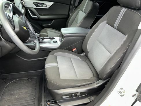 Certified 2024 Chevrolet Blazer LT w/ Convenience Package image 2