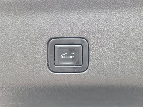 Used 2021 Chevrolet Tahoe LT image 11