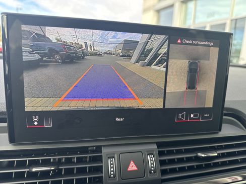 Used 2024 Audi SQ5 Premium Plus w/ Premium Plus Package image 23