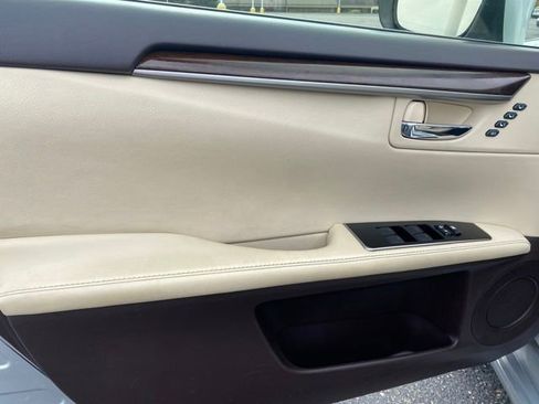 Used 2016 Lexus ES 350 image 16