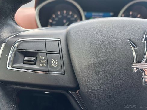 Used 2017 Maserati Ghibli S image 23