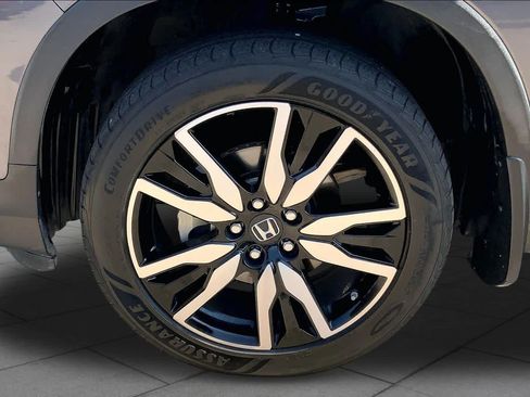 Used 2020 Honda Pilot Elite image 11