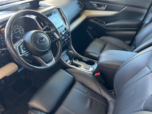 Used 2022 Subaru Ascent Limited w/ Technology Package image 7