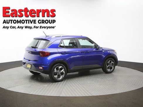 Used 2024 Hyundai Venue Limited image 42