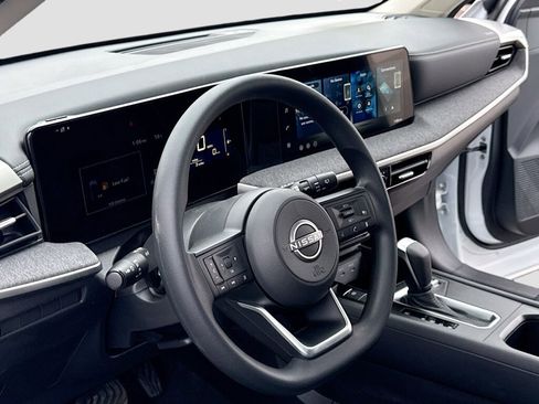 New 2026 Nissan Kicks SV image 4