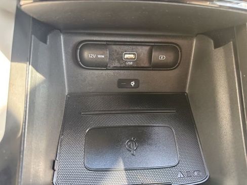 Used 2022 Kia Telluride EX w/ EX Premium Package image 23