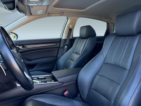 Certified 2021 Honda Accord Touring image 5