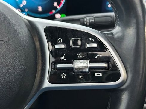 Used 2021 Mercedes-Benz GLB 250 4MATIC image 18