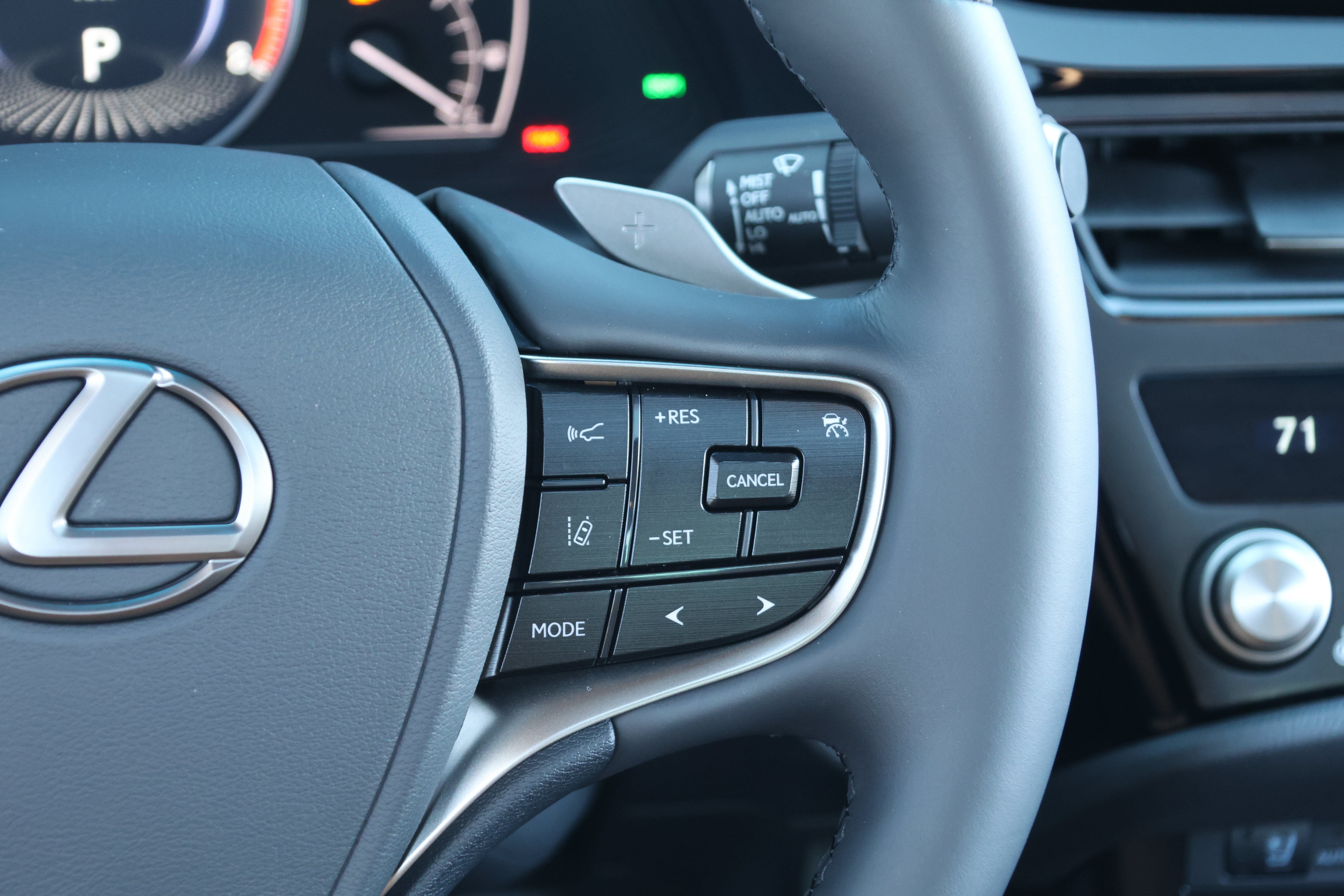 Used 2024 Lexus ES 350 w/ Premium Package FWD image 29