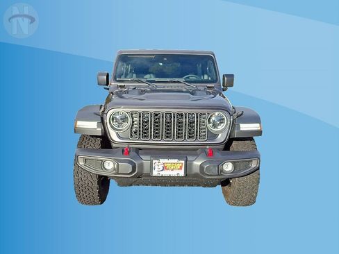 Used 2025 Jeep Wrangler Unlimited Rubicon w/ Safety Group image 3