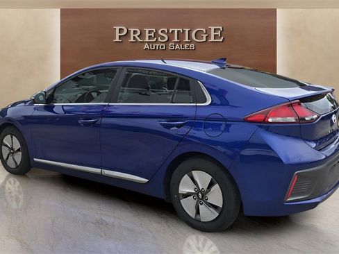 Used 2022 Hyundai Ioniq SE image 38