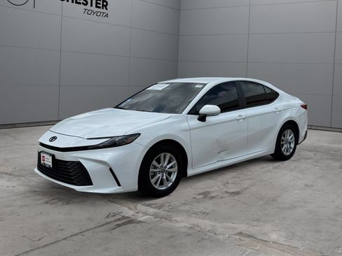 Certified 2025 Toyota Camry LE FWD image 7