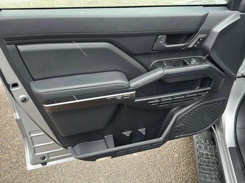 Used 2025 Toyota 4Runner TRD Off-Road Premium image 23