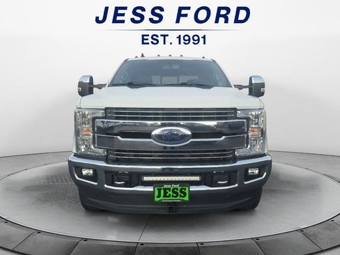 Used 2019 Ford F350 Lariat w/ Chrome Package image 8