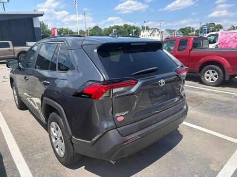 Used 2021 Toyota RAV4 LE AWD/4WD image 7