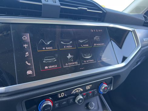 Certified 2024 Audi Q3 2.0T Premium Plus AWD/4WD image 19