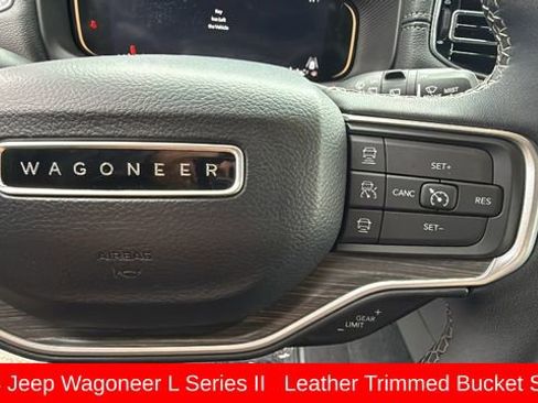 Used 2024 Jeep Wagoneer L Series II w/ Flexible Seating Group image 20