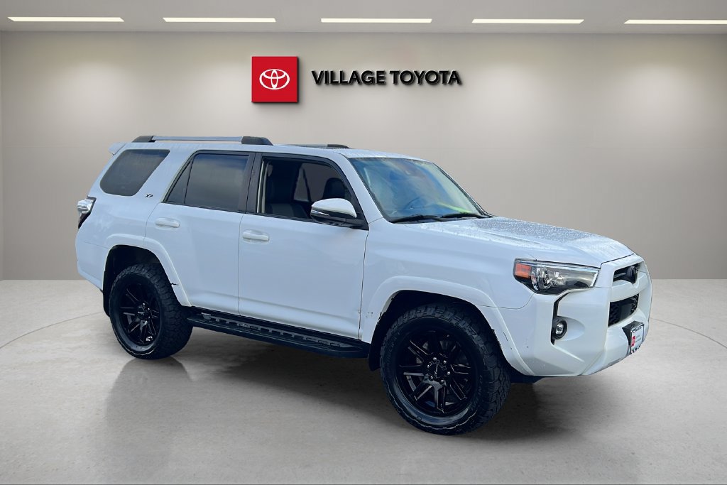 Certified 2024 Toyota 4Runner SR5 Premium w/ Moonroof Package AWD/4WD image 7