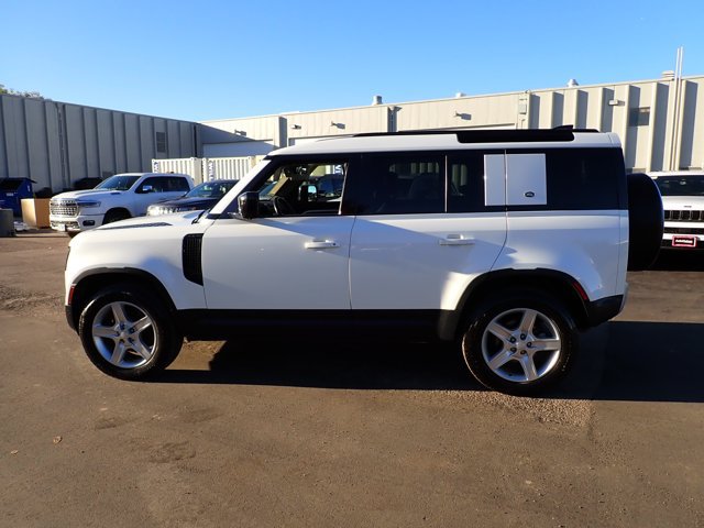 Used 2020 Land Rover Defender 110 SE AWD/4WD image 2
