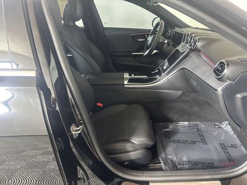 Used 2025 Mercedes-Benz C 300 Sedan image 14
