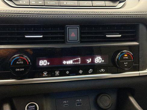 Used 2023 Nissan Rogue SV image 10