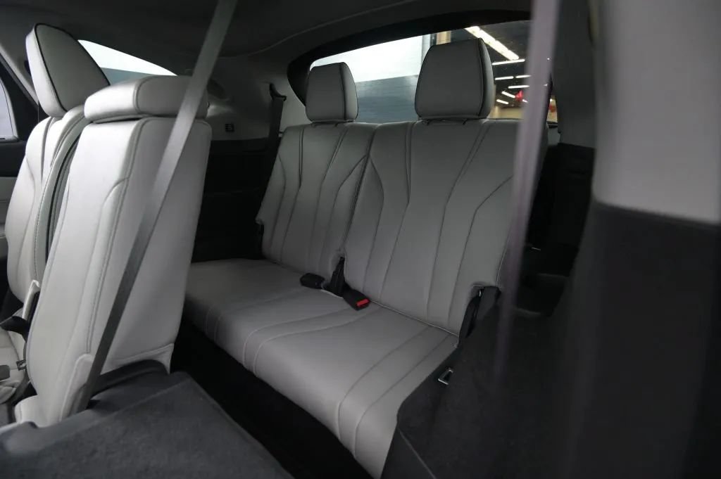 Used 2022 Acura MDX w/ Advance Package AWD/4WD image 45