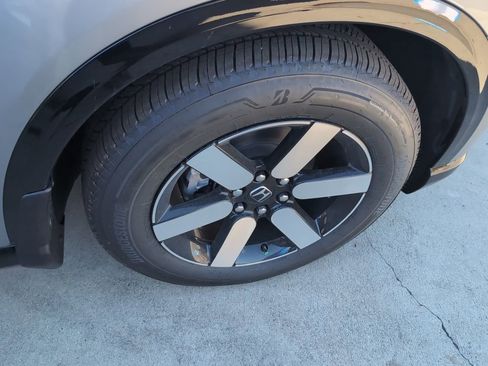 New 2025 Honda Prologue Touring image 9